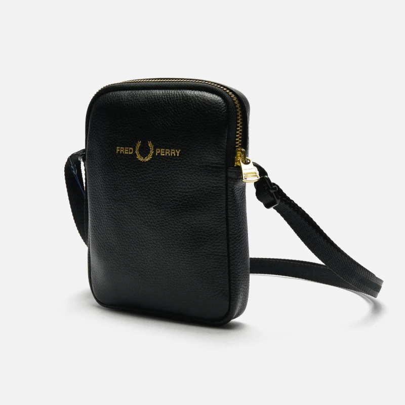 Fred Perry Tumbled Leather Side Bag in Black 