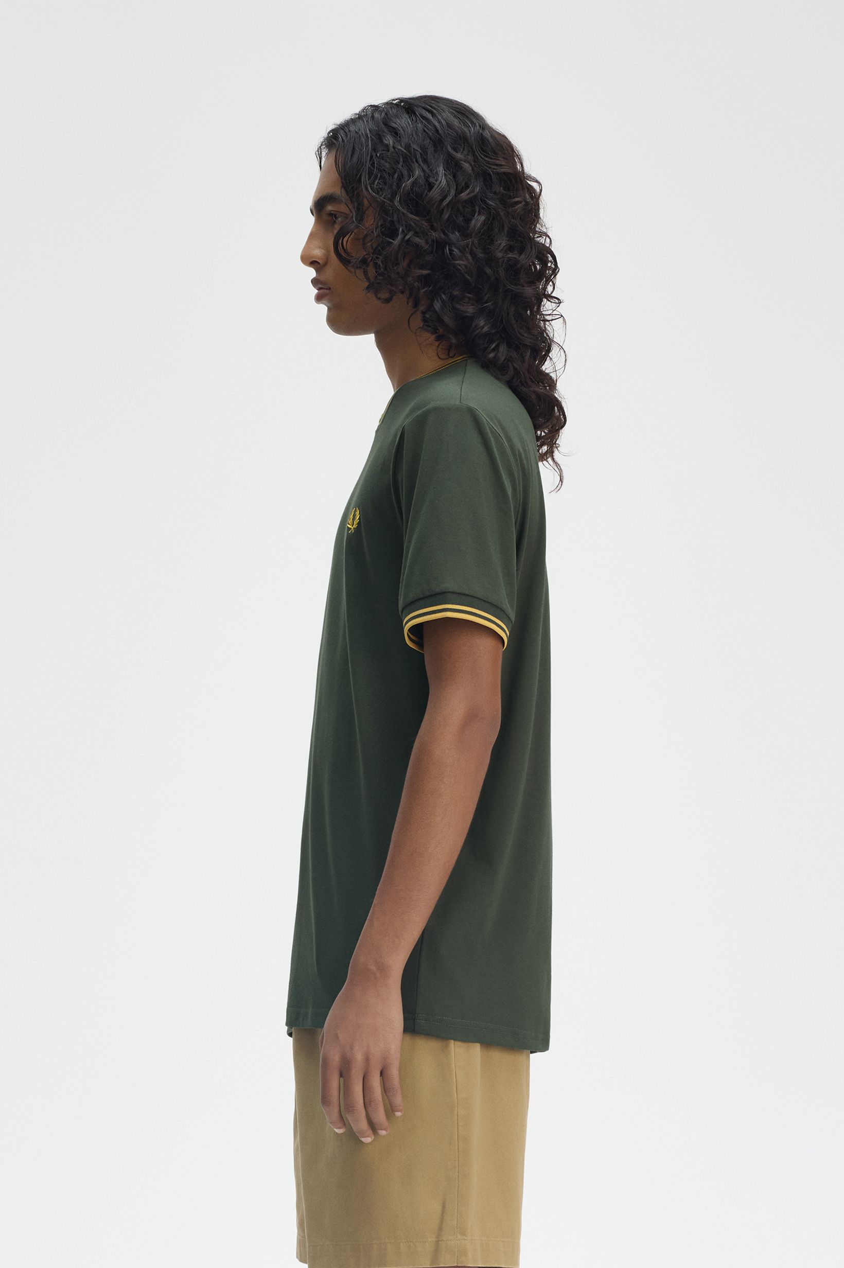 Fred Perry Twin Tipped T-Shirt in Courtgreen/Honeycomb