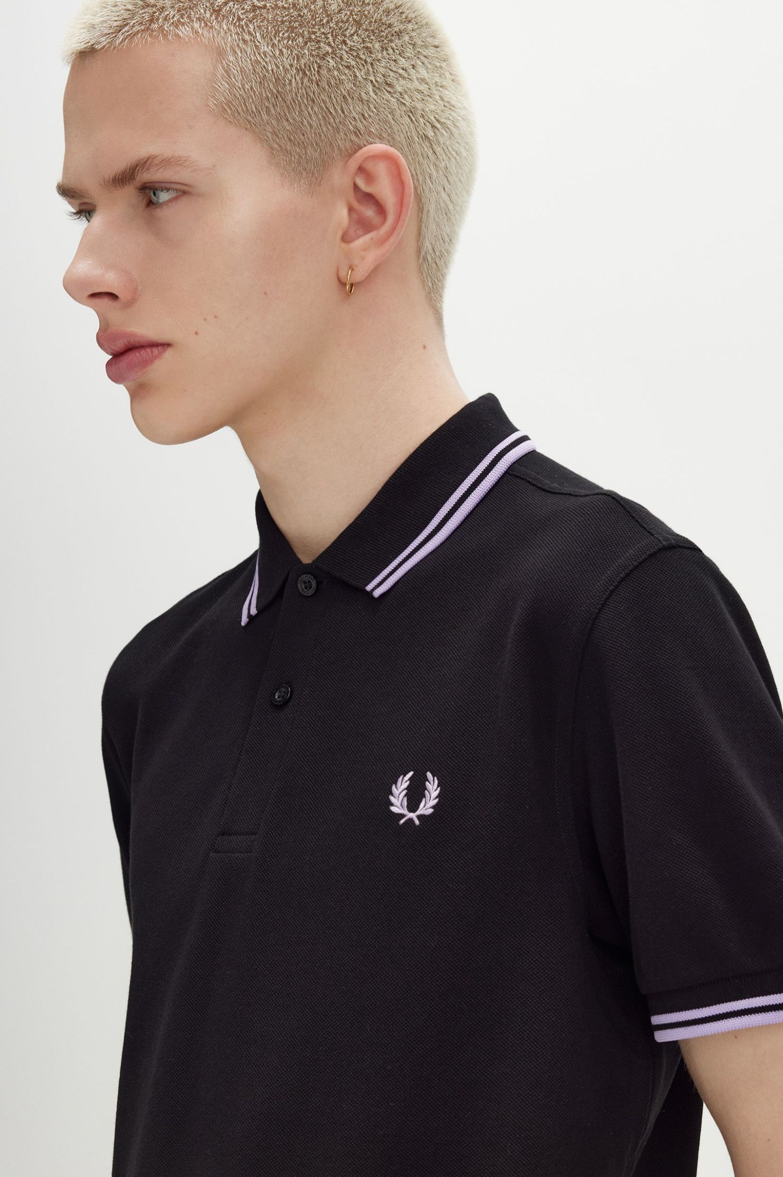 Fred Perry M3600 Twin Tipped Shirt in Black / Ultraviolet / Ultraviolet