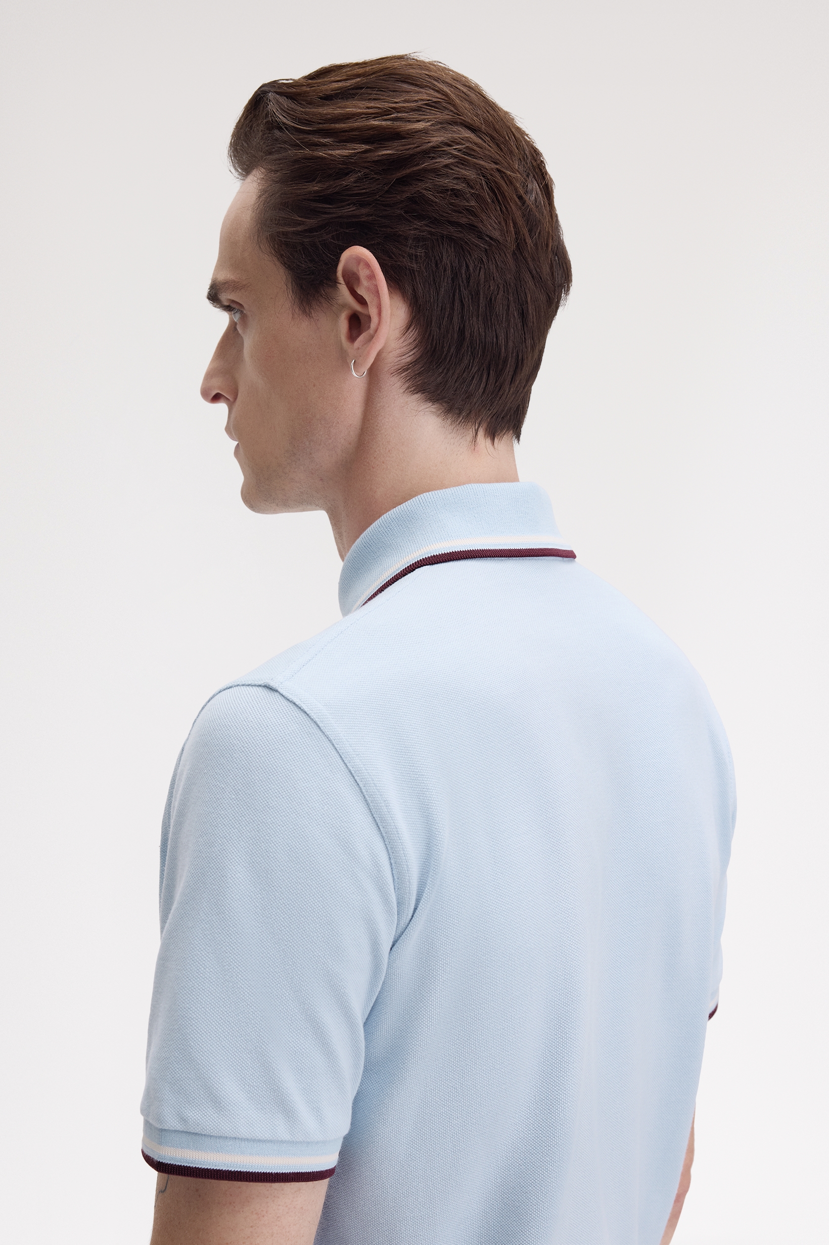 Fred Perry Made in England Twin Tipped Poloshirt M12 in Light Smoke/Ecru/Oxbloode