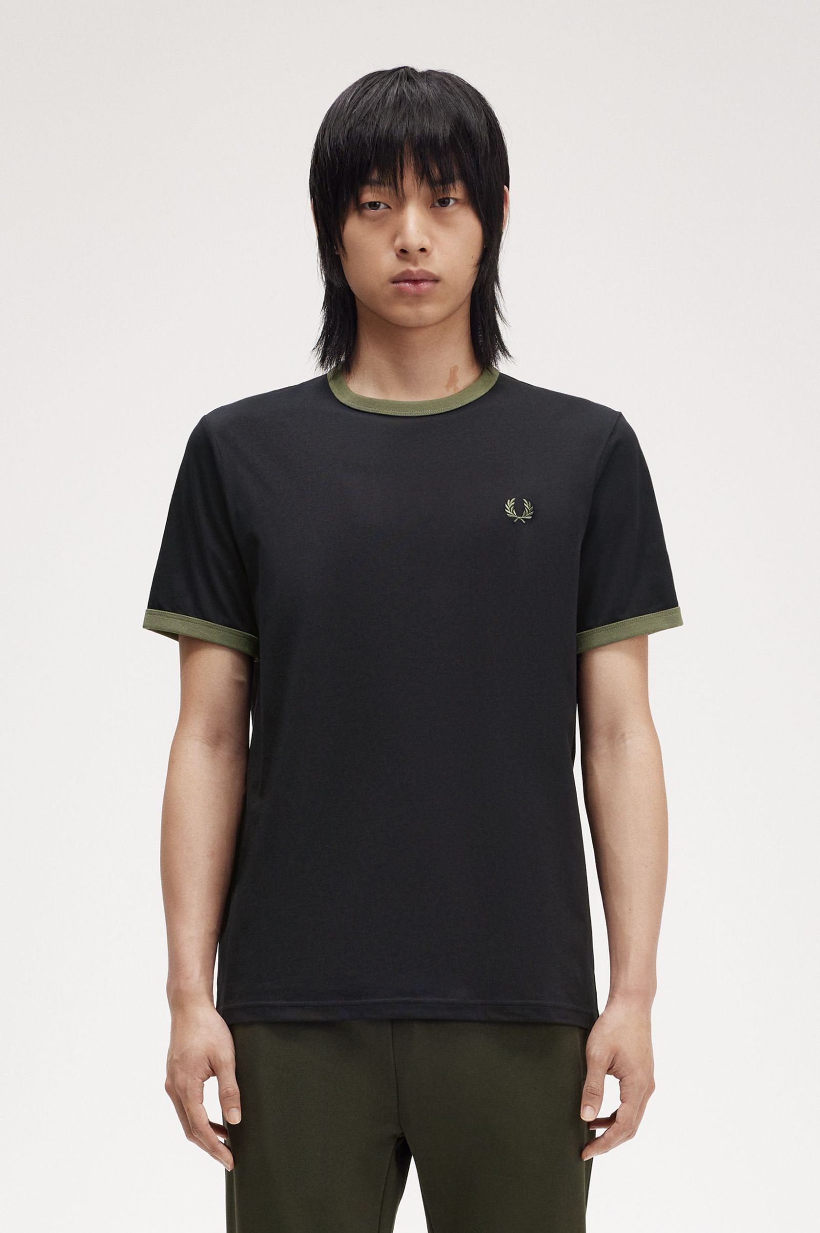 Fred Perry Ringer T-Shirt in Black/LaurelWreth