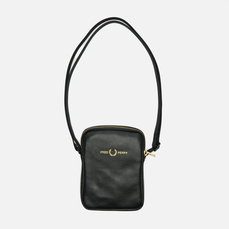 Fred Perry Tumbled Leather Side Bag in Black 