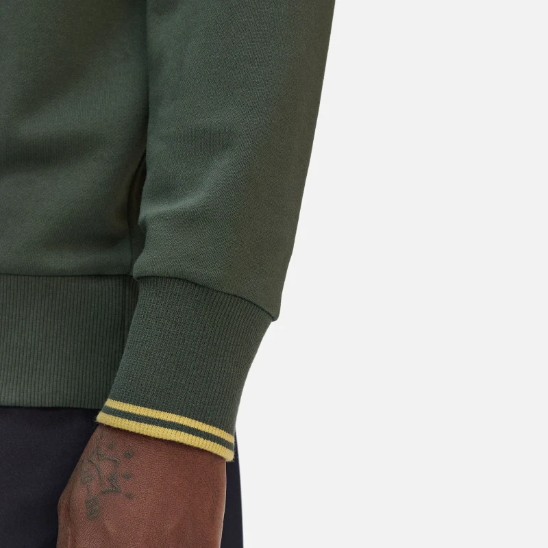 Fred Perry Crew Neck Sweatshirt in Court Green 