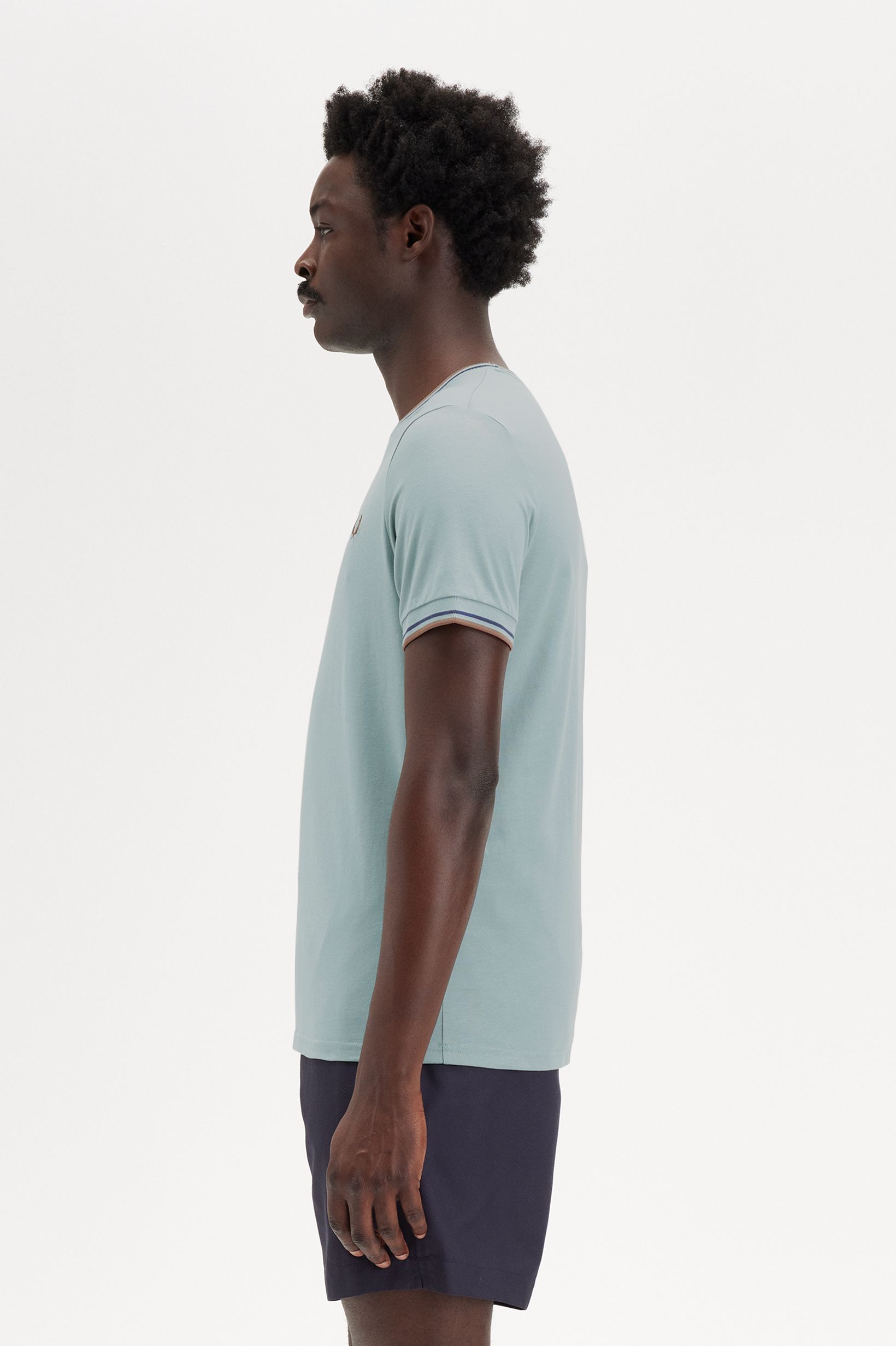 Fred Perry Twin Tipped T-Shirt in Silverblue/Tennisblue/Cinnamon