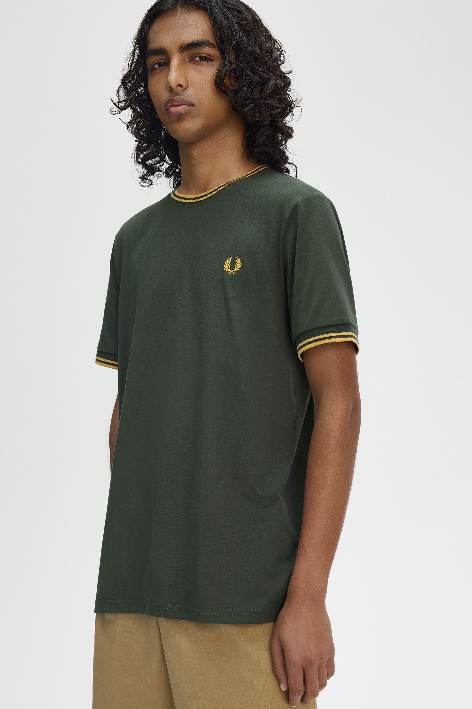 Fred Perry Twin Tipped T-Shirt in Courtgreen/Honeycomb