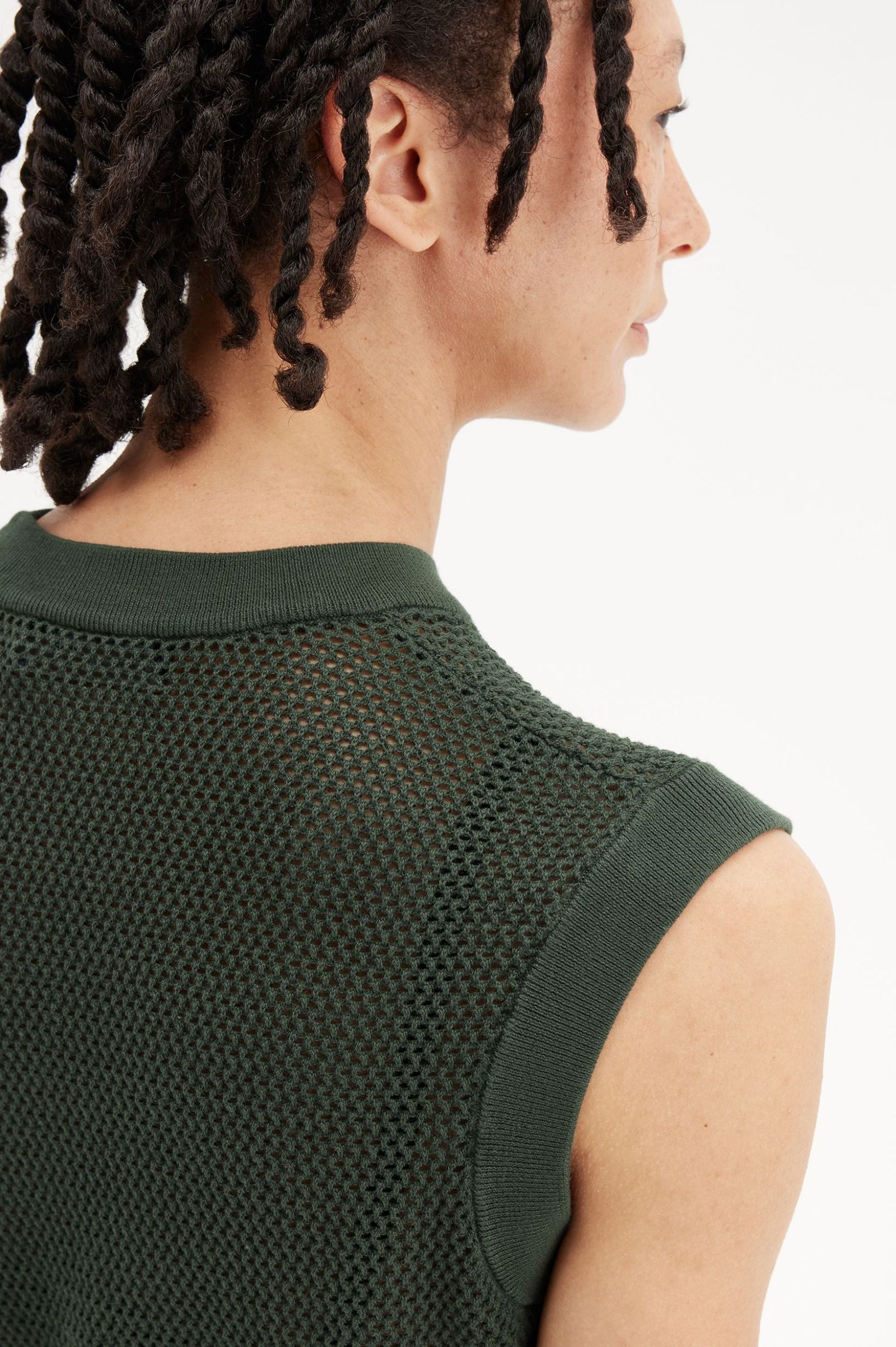 Fred Perry Textured Knitted Tank in Court Green