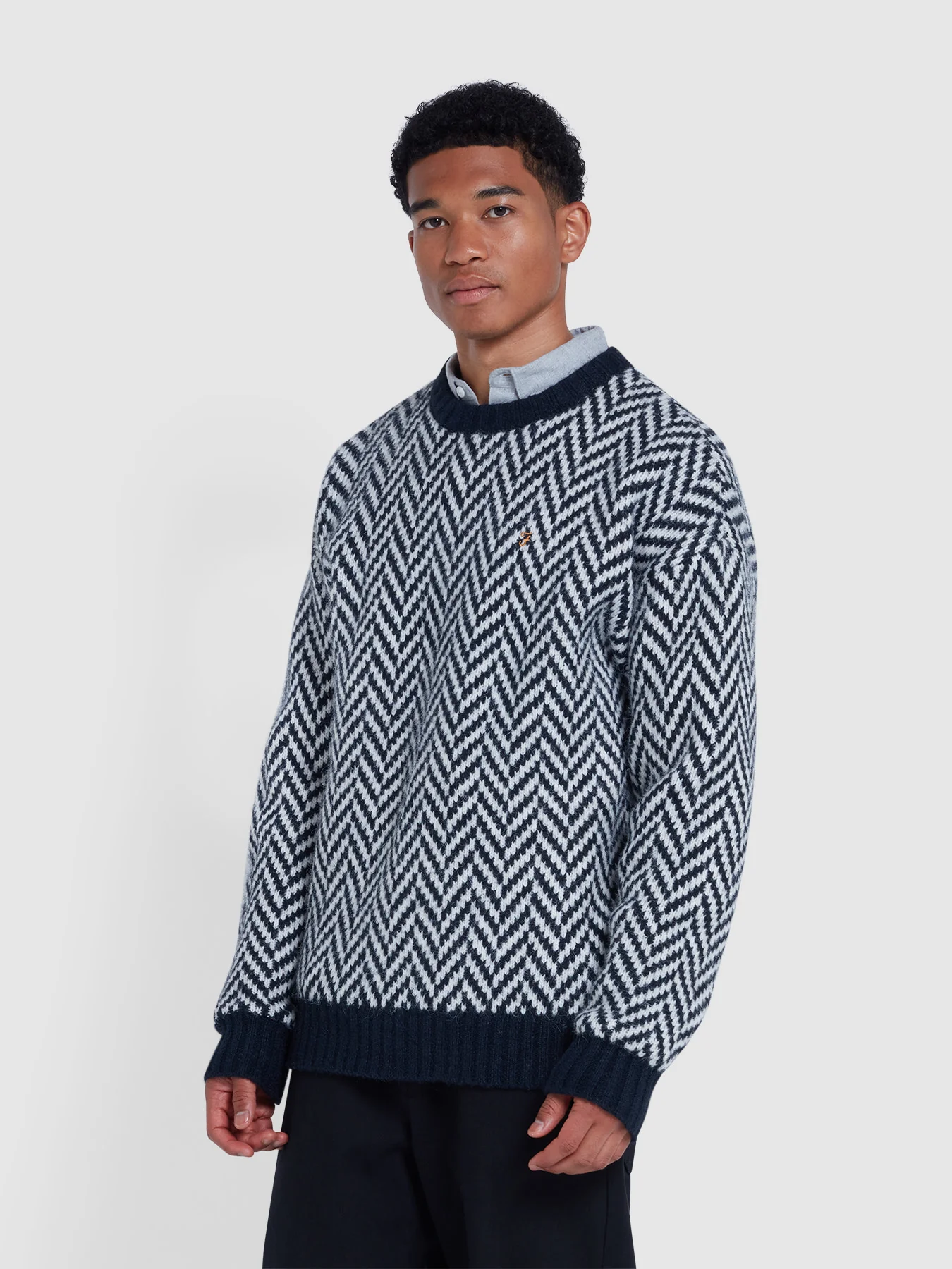 Farah Athens Herringbone Sweater in Blau Weiss