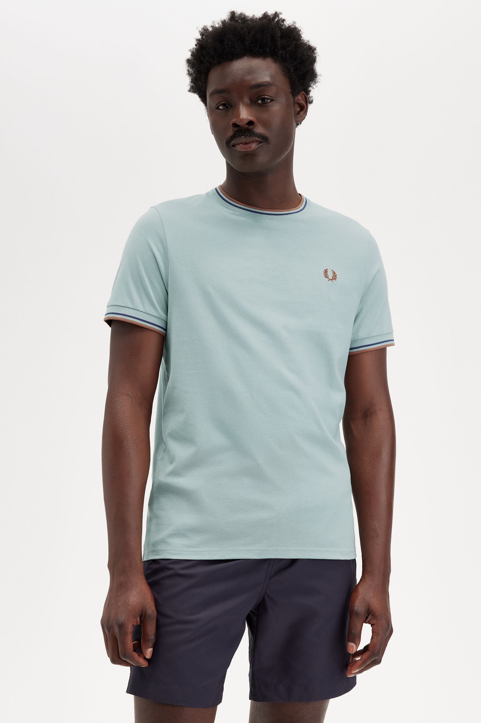 Fred Perry Twin Tipped T-Shirt in Silverblue/Tennisblue/Cinnamon