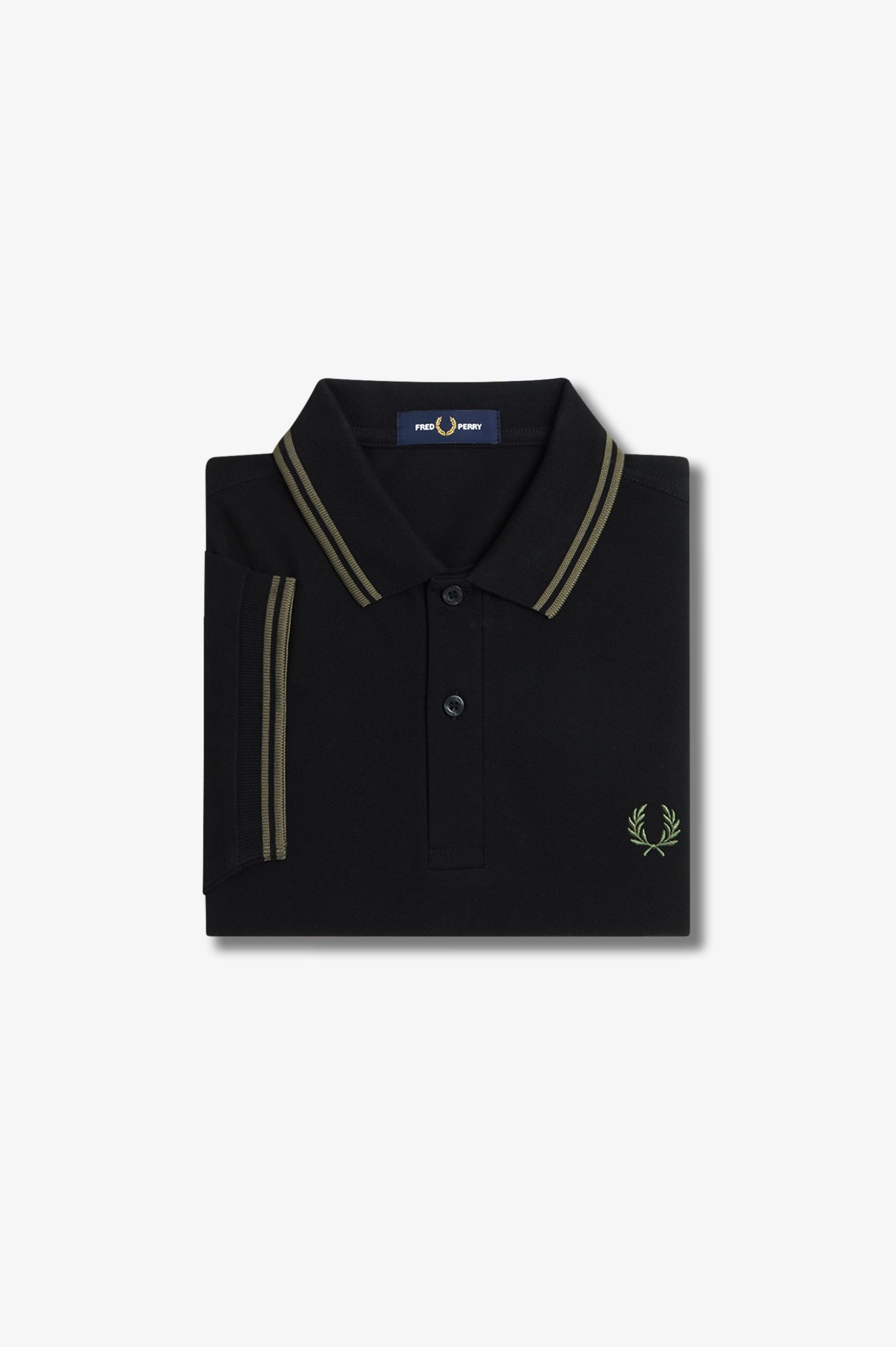 Fred Perry Twin Tipped Shirt in Black/Laurel Wreath Green