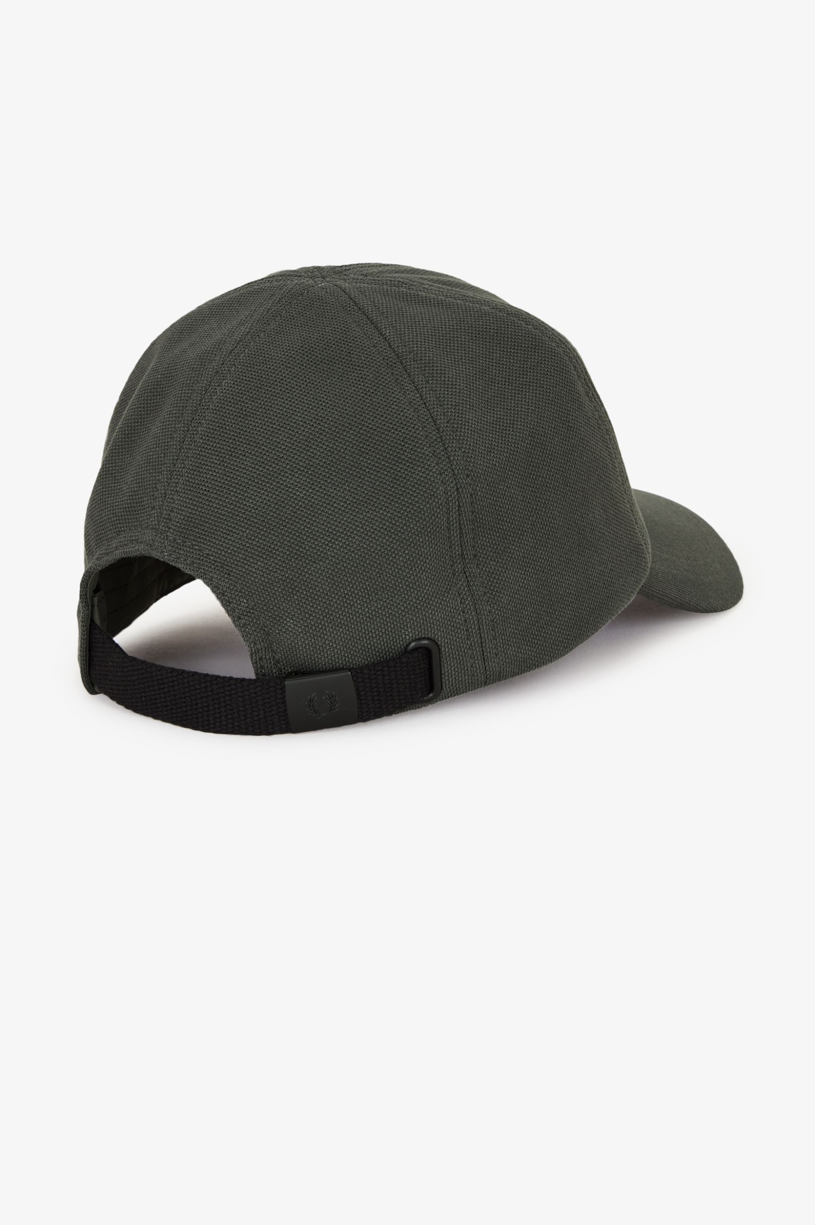 Fred Perry Pique Classic Cap In Field Green / Oatmeal 