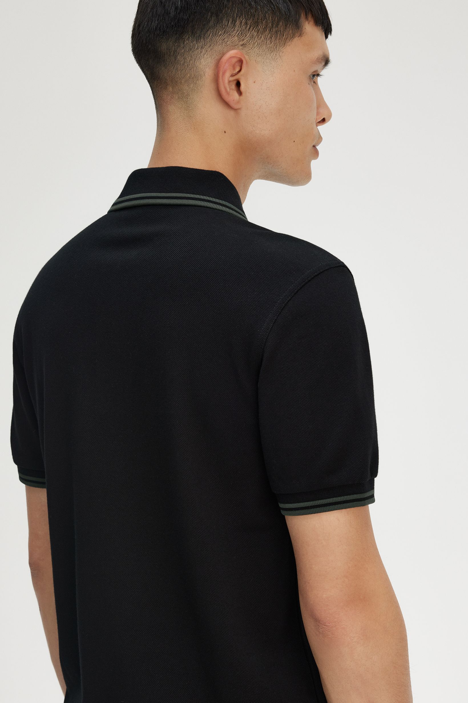 Fred Perry Twin Tipped Poloshirt M3600 in Black/Green