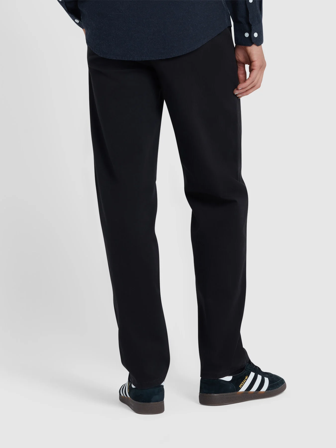 Farah Norwood Regular Fit Chinos In Black 