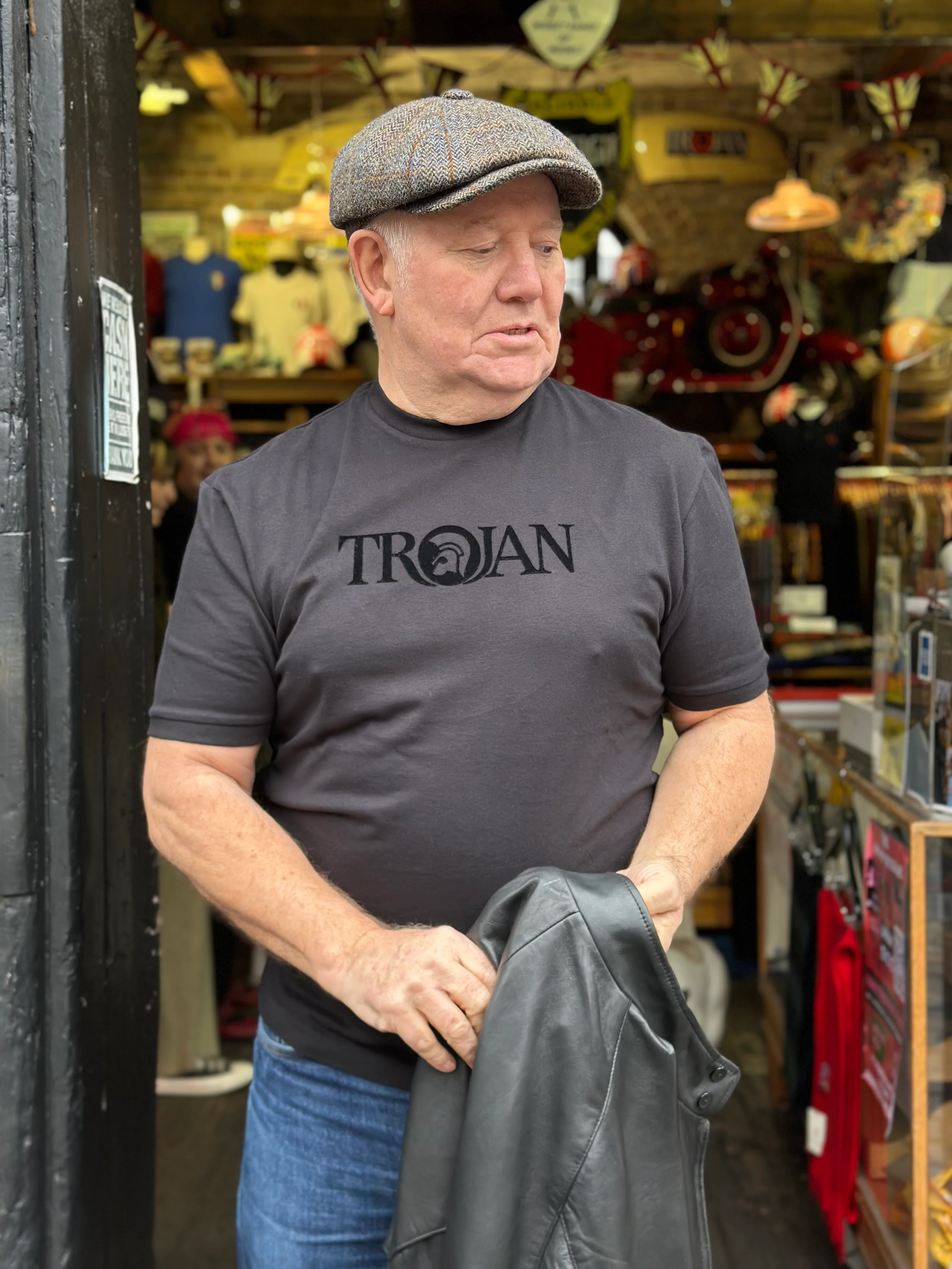 Trojan Records - TR/8995 Self Flock Logo - T-Shirt in Black