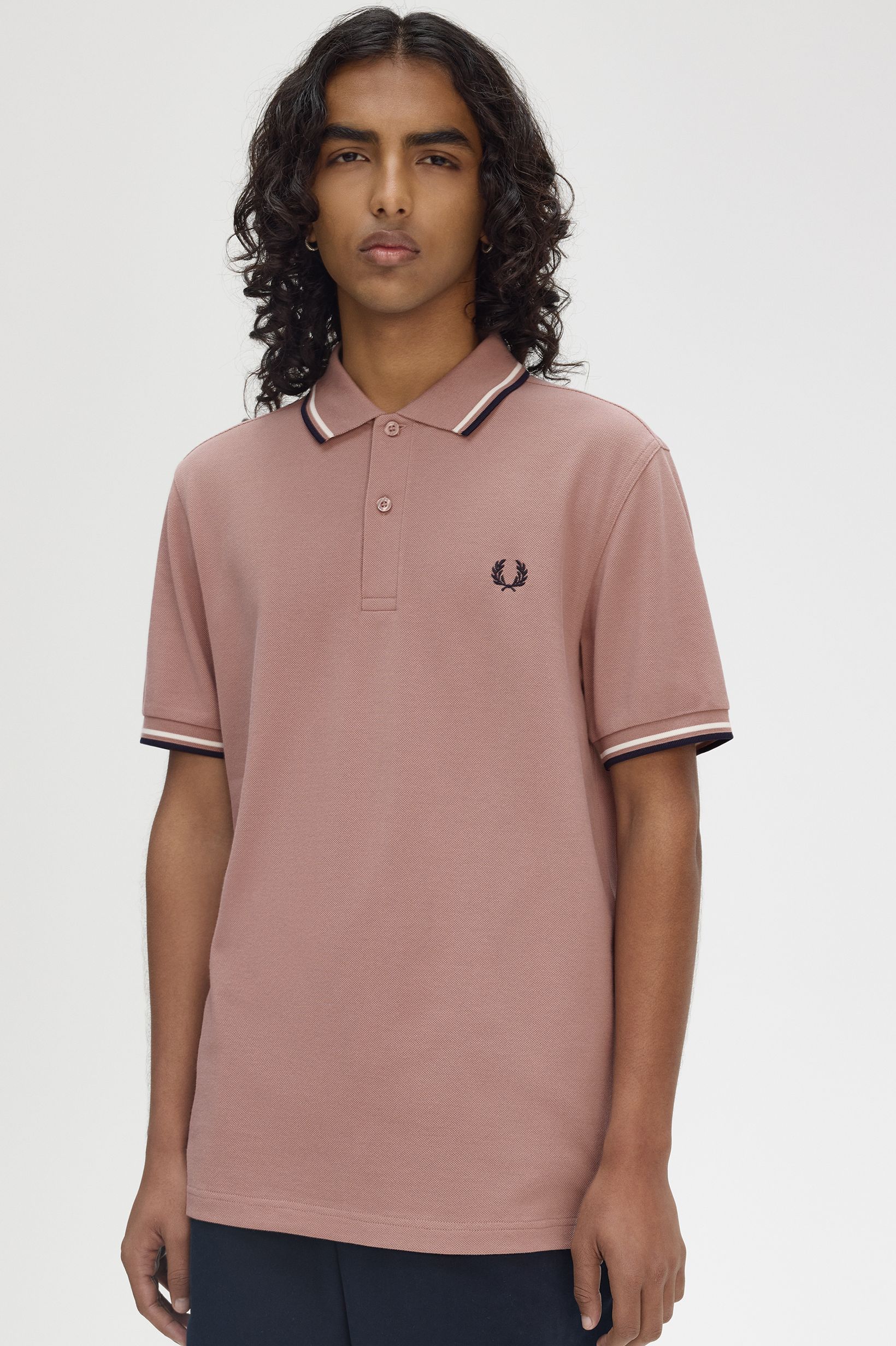 Fred Perry  Twin Tipped Poloshirt M3600 in Dark Pink/Ecru/Navy