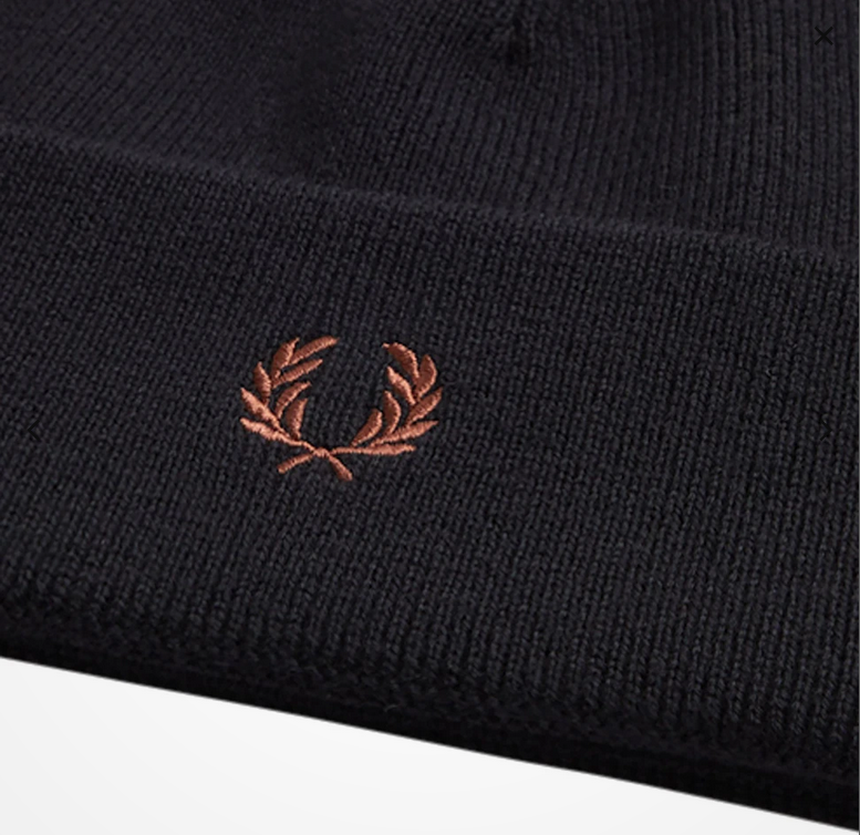 Fred Perry Classic Beanie in Black/Whisky Brown