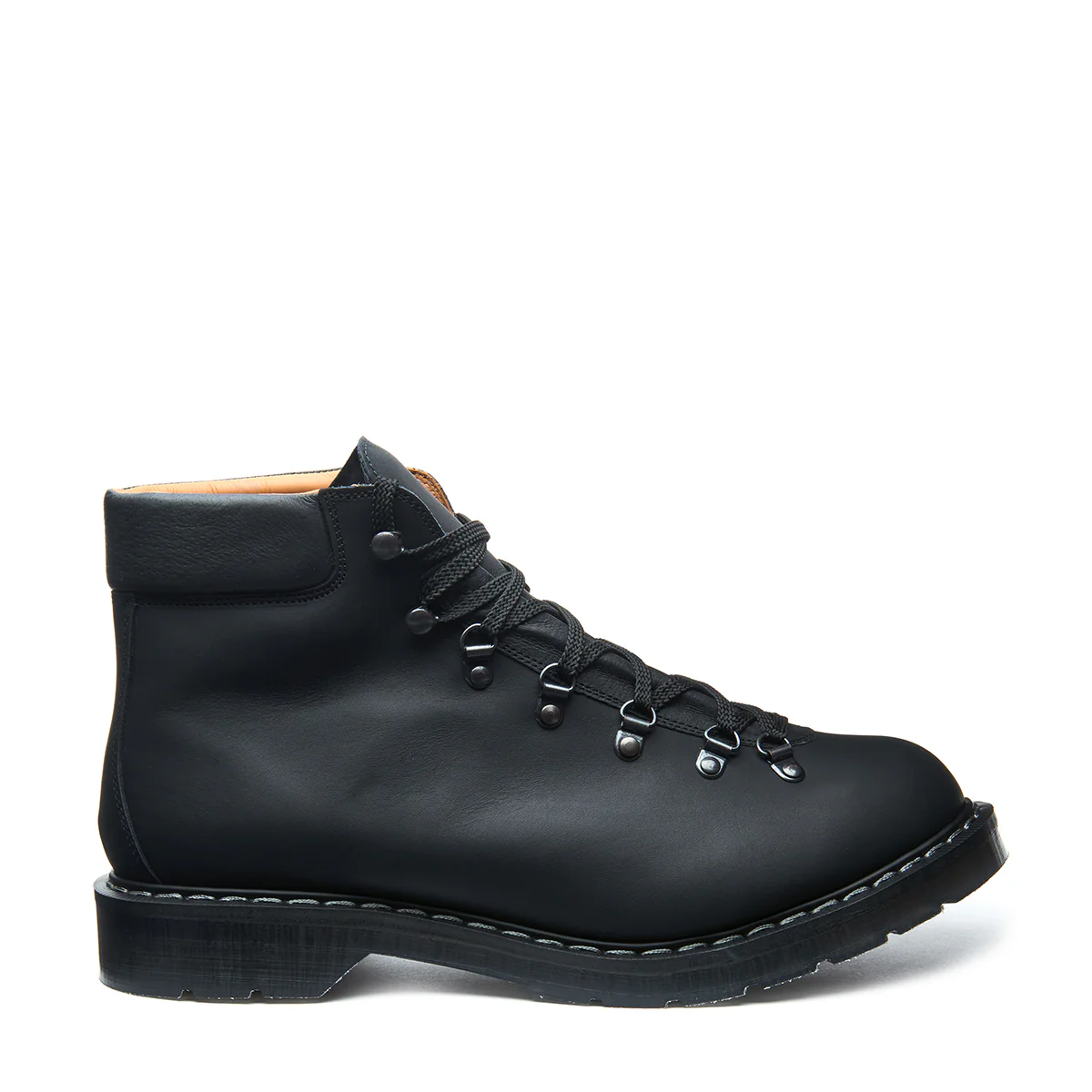 Solovair 7 Eye Greasy Urban Hiker Boot in Black