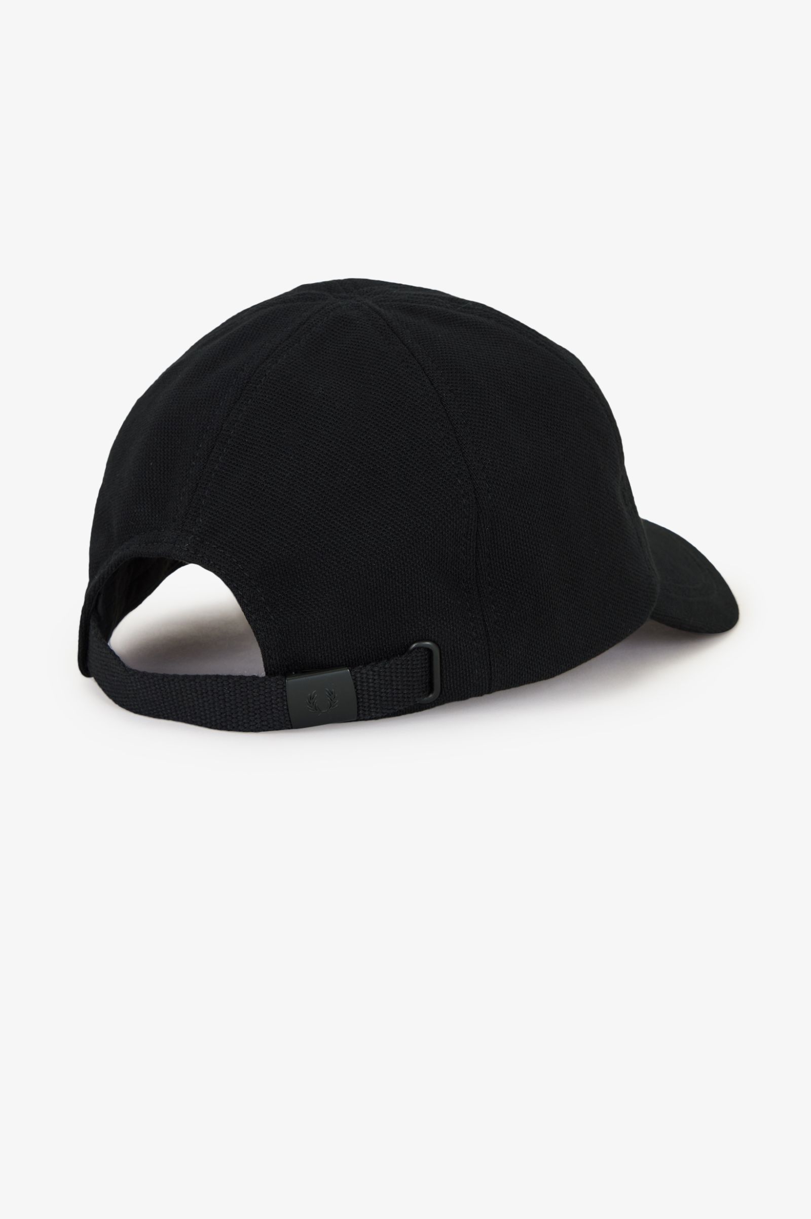 Fred Perry Pique Classic Cap in Black / Warm Stone 