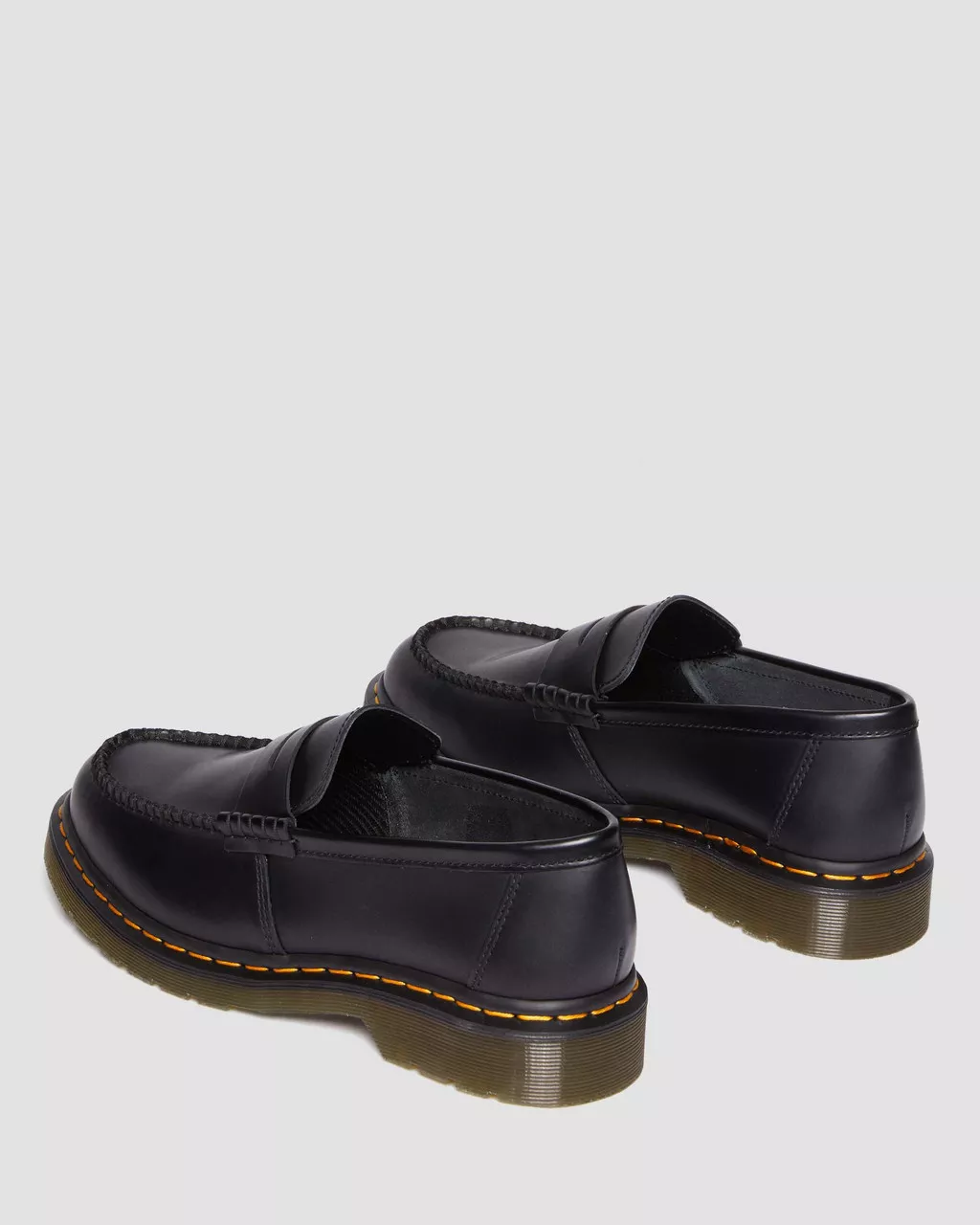 Dr. Martens Panton Smooth Black 